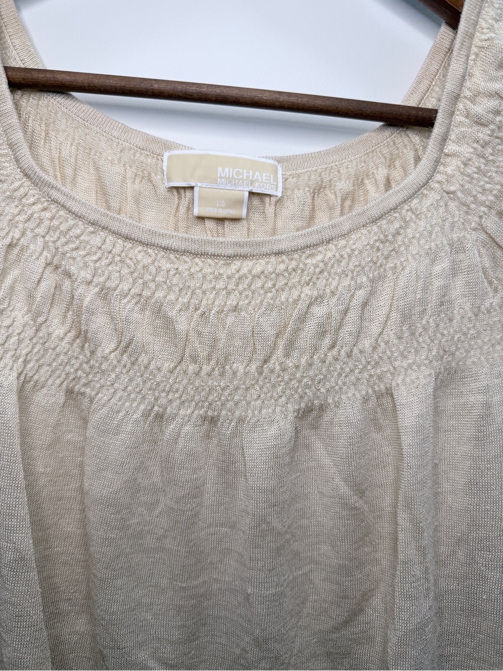 Michael Kors Cream Smocked Scoop Neck Short Sleeve Top Size Large - Picture 4 of 5